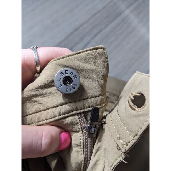LL Bean Convertible Pants Women Size 6 Tan Nylon - Picture 3 of 10